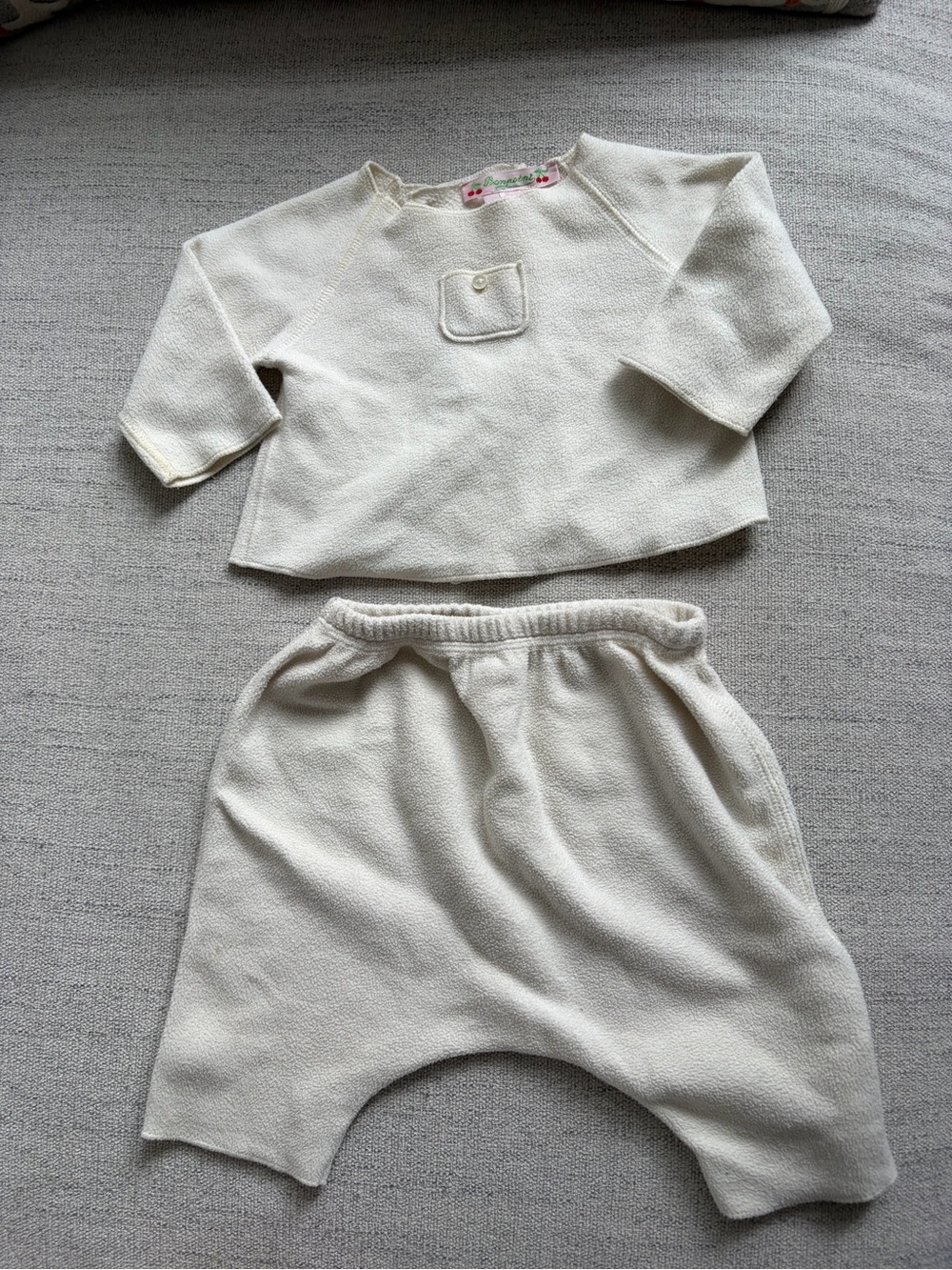Bonpoint Size 6mo Cream White Fleece Two-Piece Set